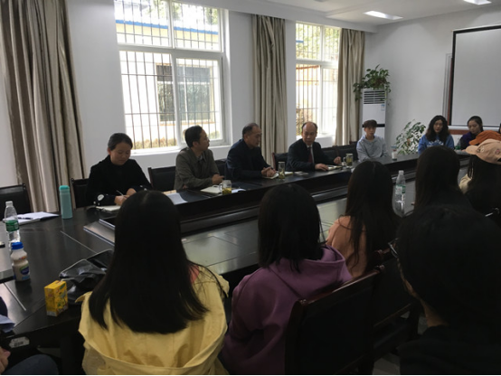 冰球突破mg正规官网开展“不忘初心，牢记使命”主题教育学生大调研大访谈活动